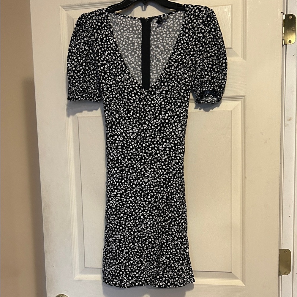 H&M Divided Black and White Floral Dress Size Small